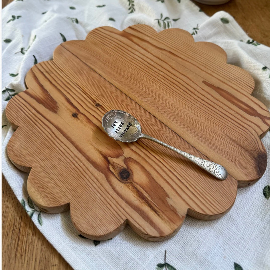 Round Scallop Serving Board